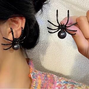 Halloween Gothic Black Spider Earrings